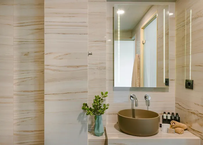 Отель Querini Luxury 3*