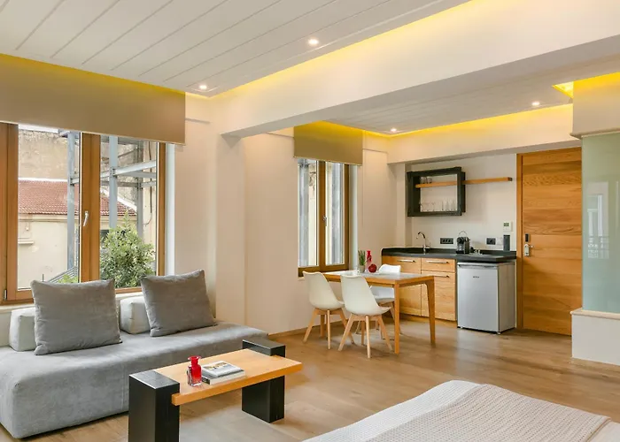 Отель Querini Luxury 3*