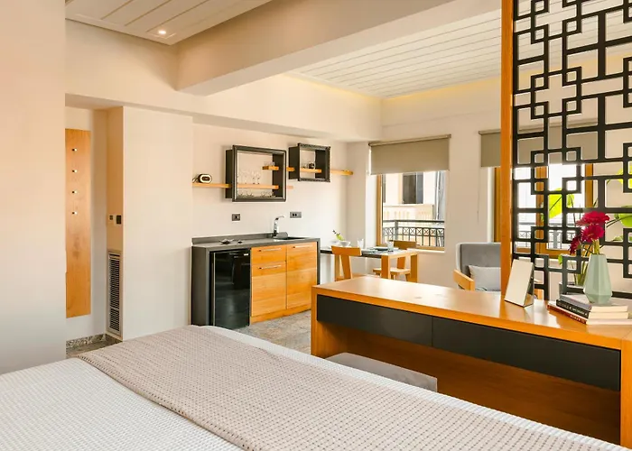 Отель Querini Luxury