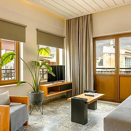 Querini Luxury Hotel 3*