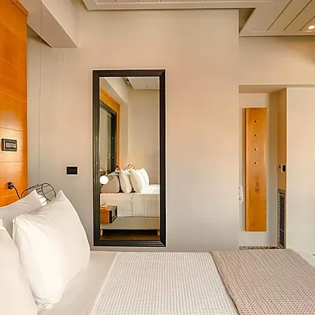 Querini Luxury Hotel 3*