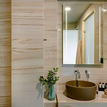 Querini Luxury Hotel 3*