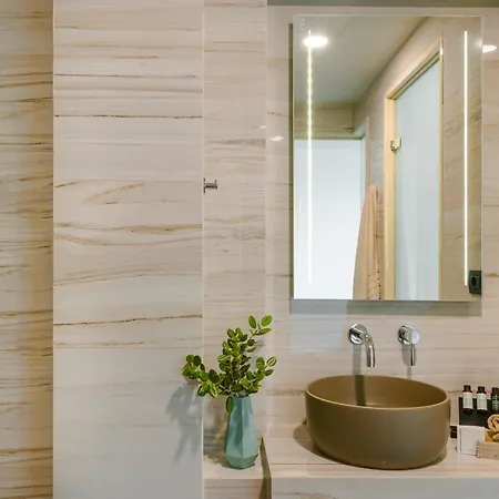 Otel Querini Luxury 3*