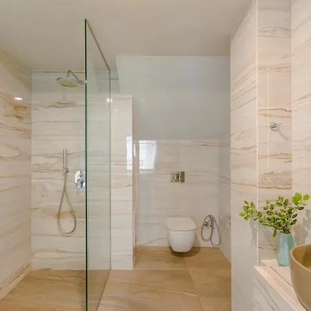 Querini Luxury 3* Hanya