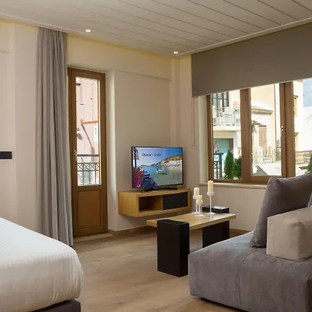 Querini Luxury Hotel 3*