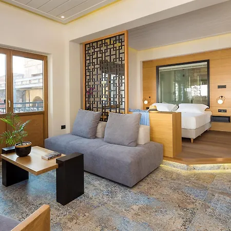 Querini Luxury Hotel 3*